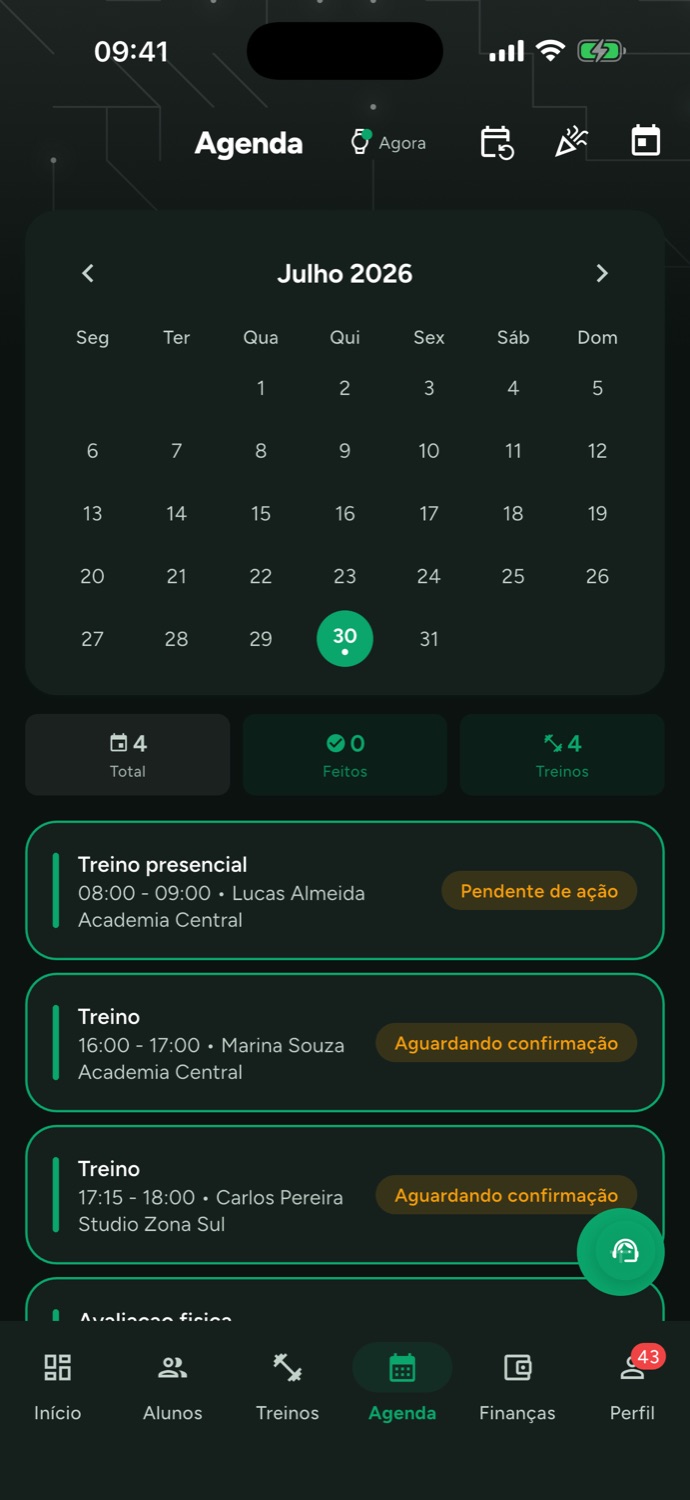 Agenda do personal em julho de 2026 com quatro compromissos no dia, mostrando treino presencial pendente de ação e dois treinos aguardando confirmação